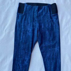 Yoshi Yoshi by PJ Jegging Style Distressed Pants, Size 3.